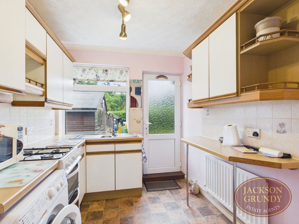 Property photo 3 of 9 Photo 9