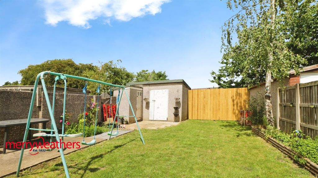 Property photo 3 of 11 External