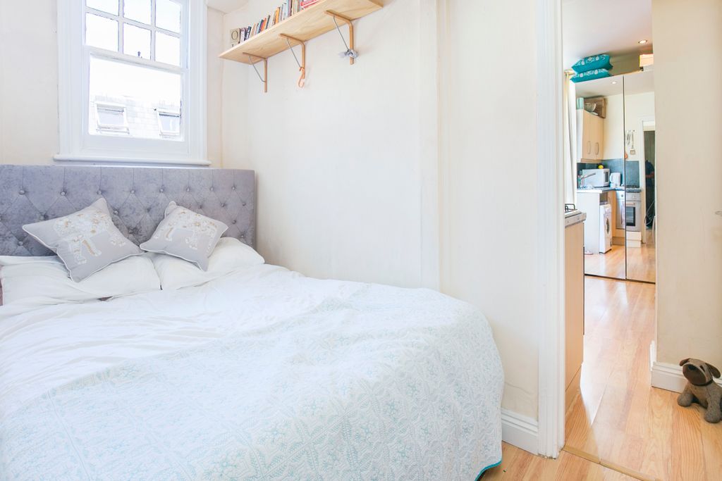 Property photo 3 of 7