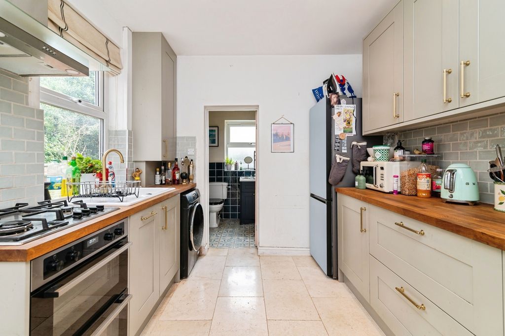 Property photo 2 of 16 Pbox-Img.Jpg