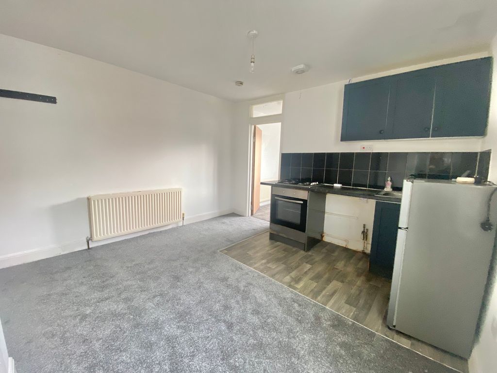 Property photo 3 of 4