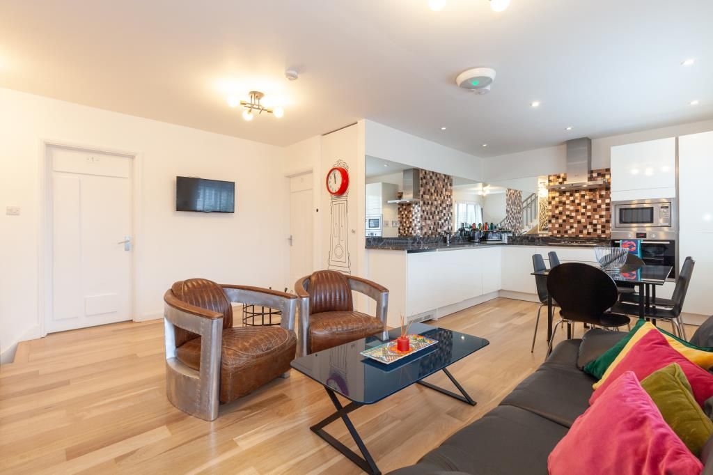 Property photo 1 of 12 Reception Room And Kitchen