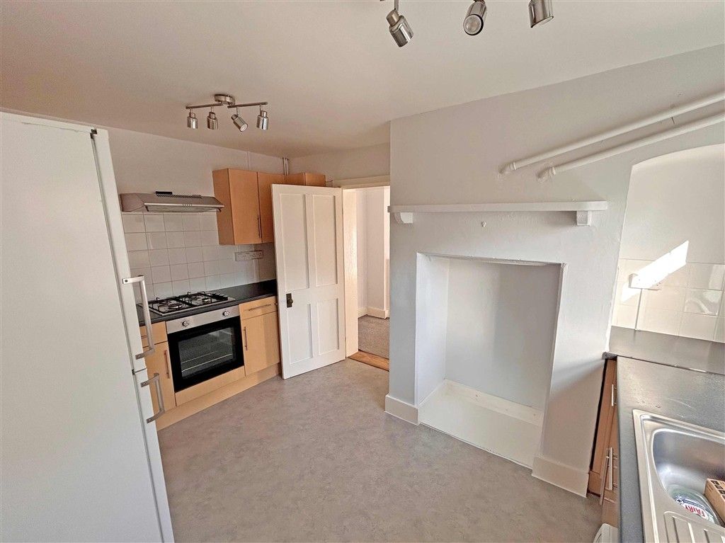 Property photo 3 of 6
