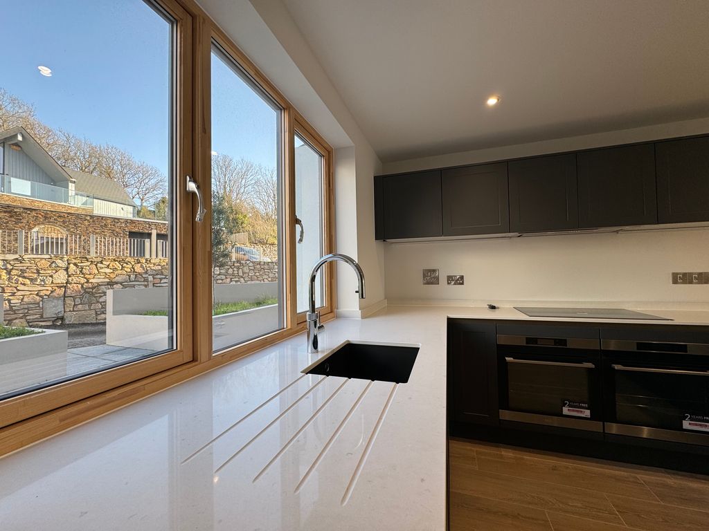 Property photo 1 of 22 Kitchen