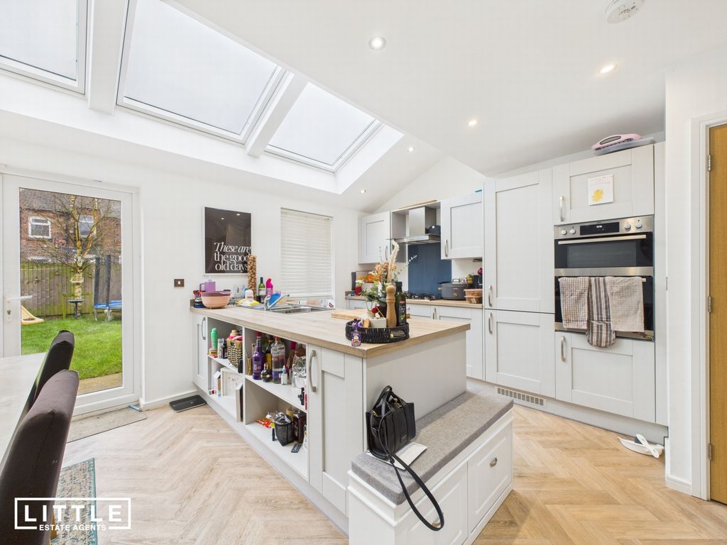 Property photo 2 of 32 Photo 15