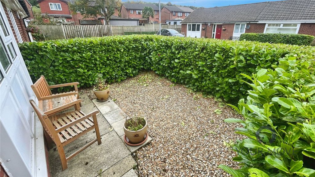 Property photo 2 of 12 Picture No. 22