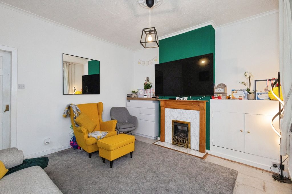 Property photo 3 of 17 Pbox-Img.Jpg