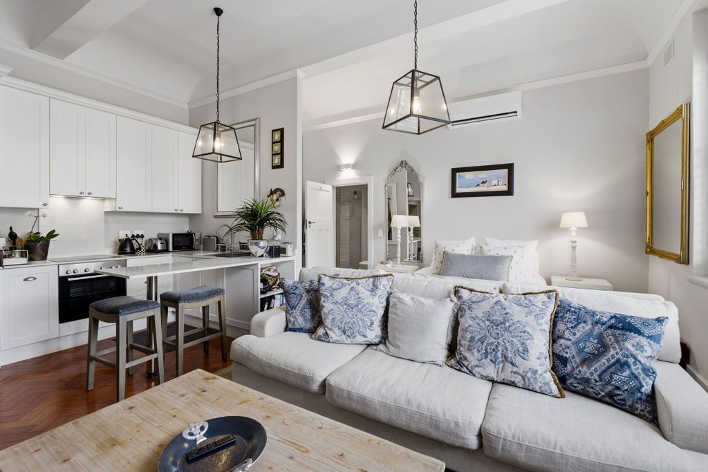 Property photo 2 of 25 Kw1733941