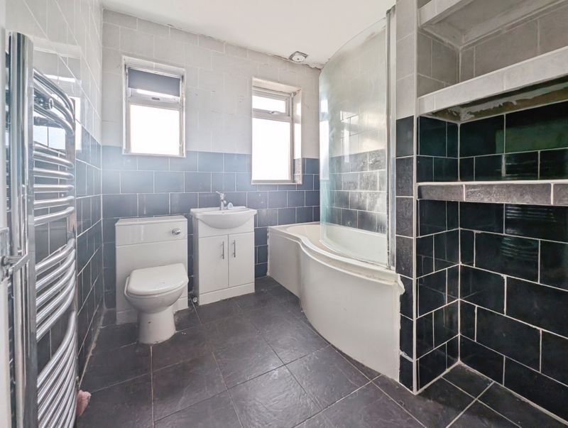 Property photo 3 of 12 Photo 1