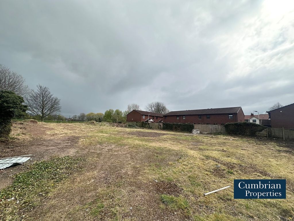 Property photo 3 of 8 Building Land