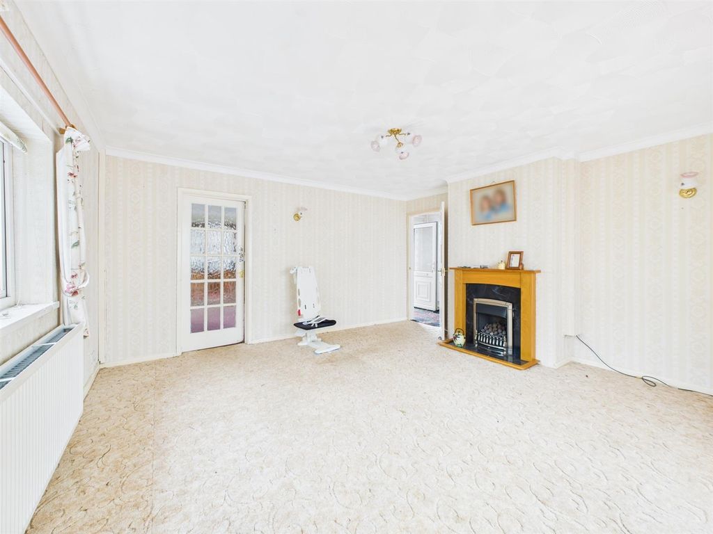 Property photo 2 of 12 Cam05474G0-Pr0034-Still005.Jpg