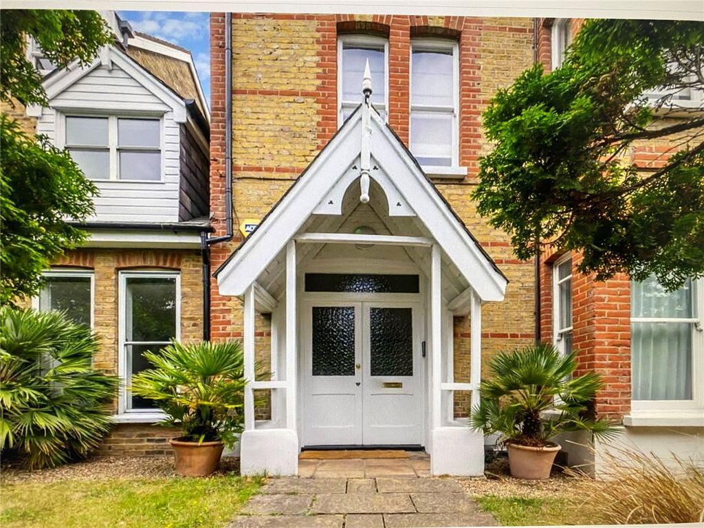 Property photo 1 of 10 Picture No. 14