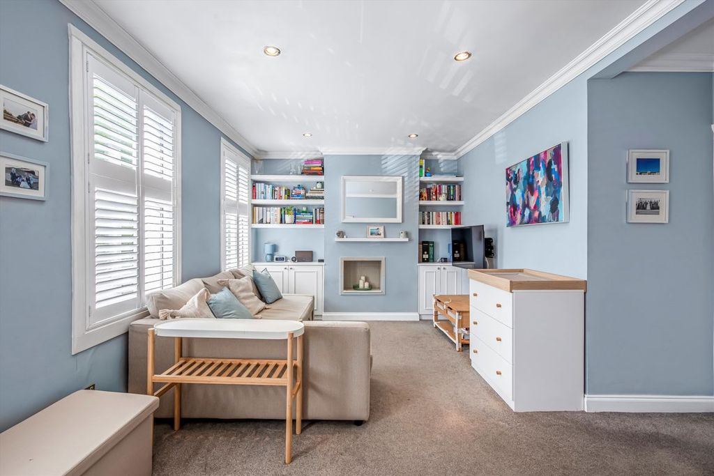 Property photo 2 of 6