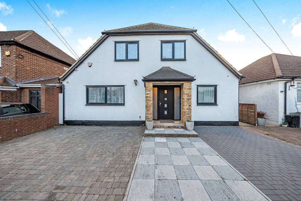Property photo 2 of 19