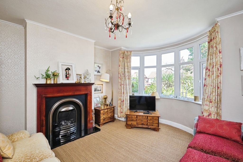 Property photo 2 of 30 Pbox-Img.Jpg