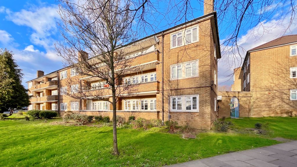 Property photo 1 of 27