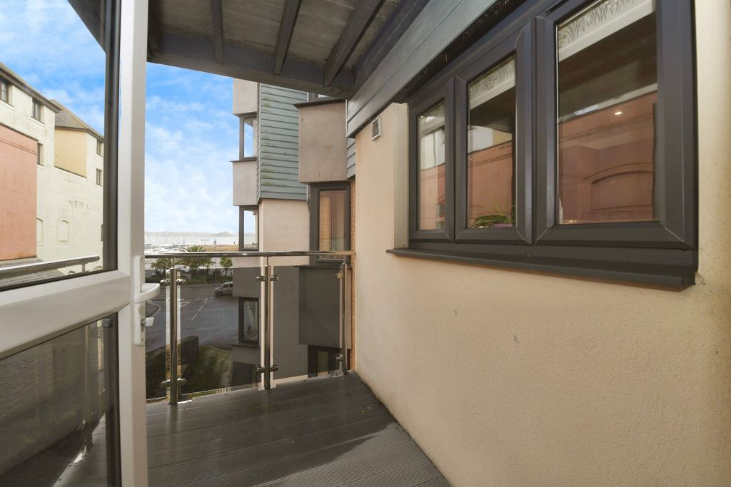 Property photo 3 of 15 Balcony