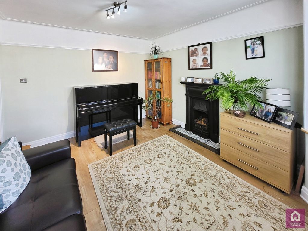 Property photo 3 of 32 Pbox-Img.Jpg
