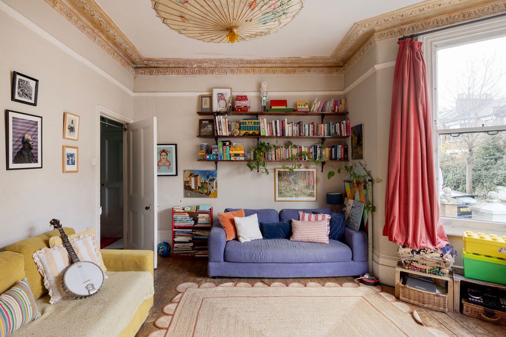 Property photo 2 of 17