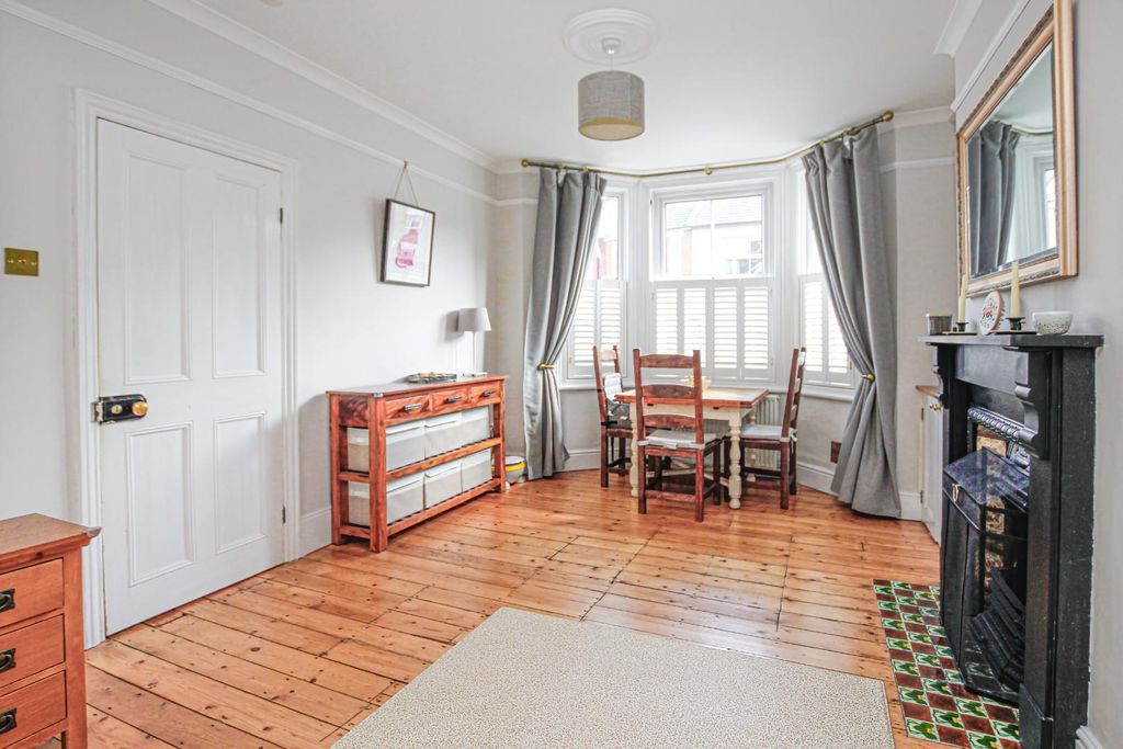 Property photo 3 of 13