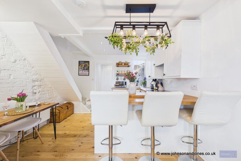 Property photo 3 of 15 3 Kitchen.Jpg