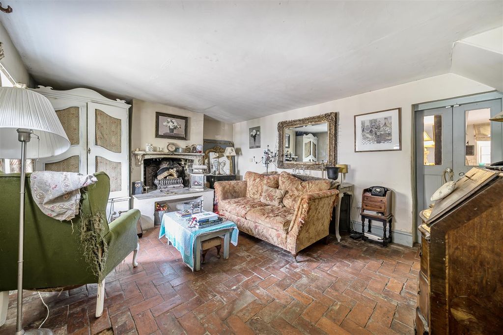 Property photo 2 of 18 1333758-14-689Cbed5035c6.Jpg