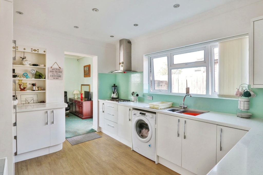 Property photo 3 of 18 Photography