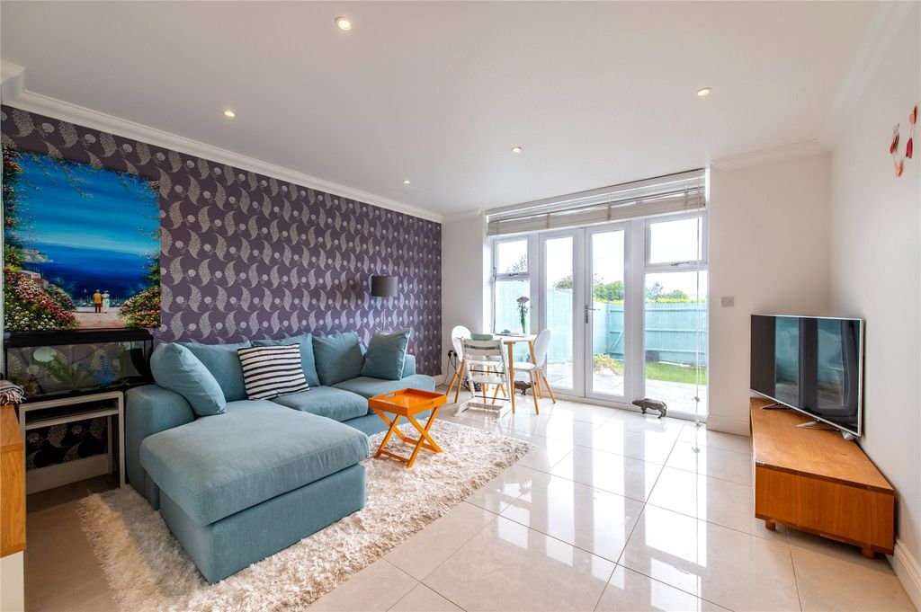 Property photo 3 of 28 Picture 3