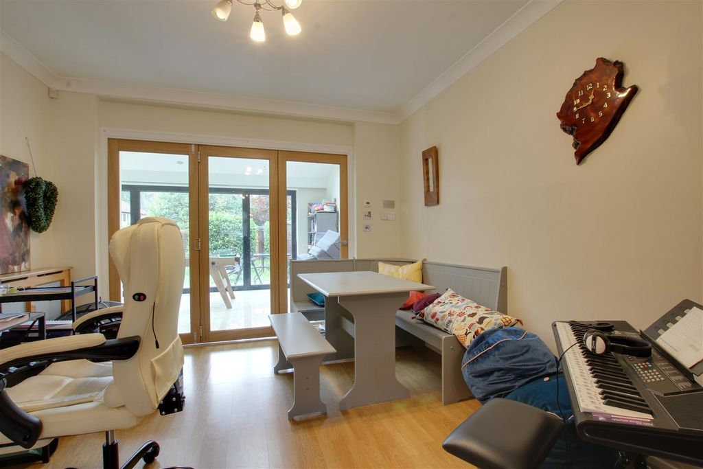 Property photo 3 of 14 Img_2107-Img_2109.Jpg