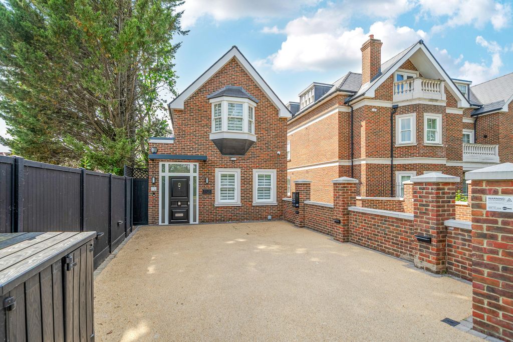 Property photo 1 of 9 1309808168499B925Aa25.Jpg