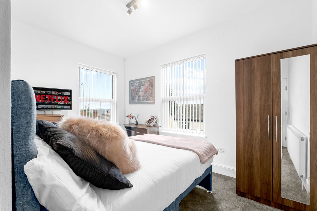 Property photo 1 of 10 Lovely Double Bed