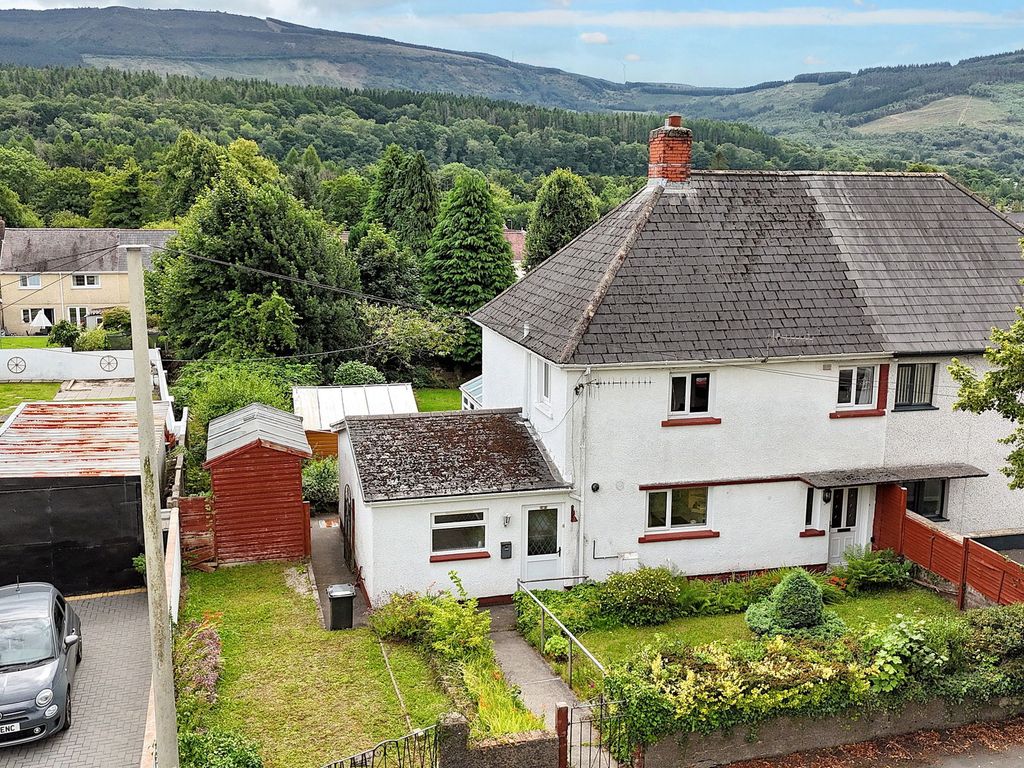 Property photo 2 of 29