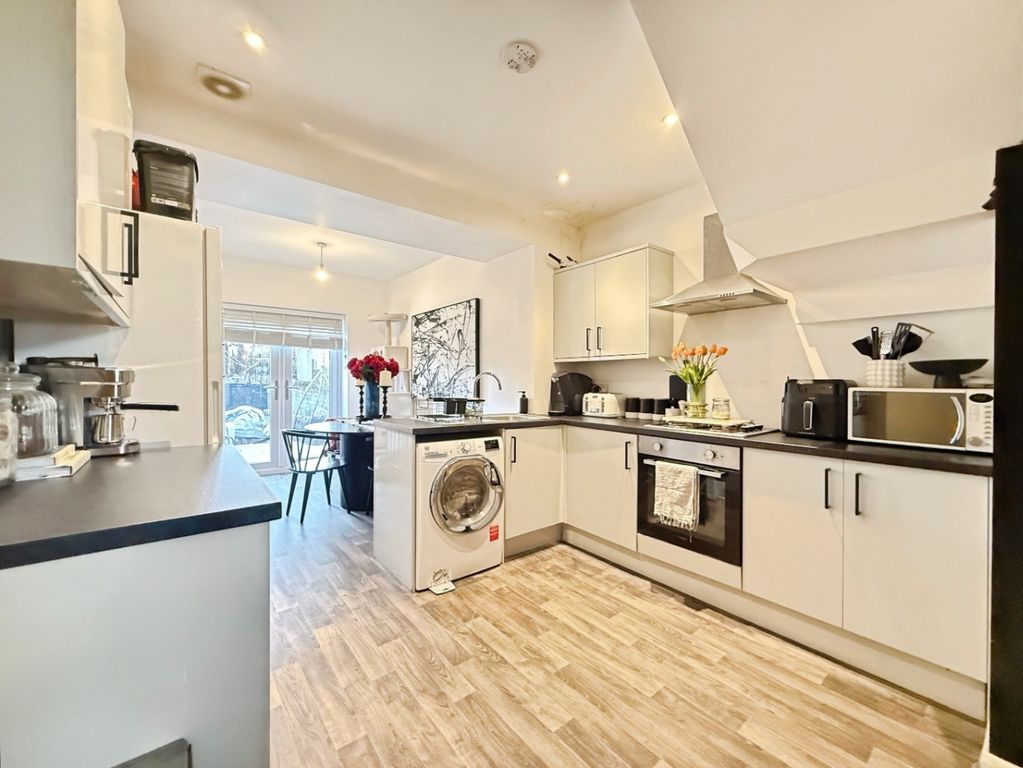 Property photo 1 of 18 4794020