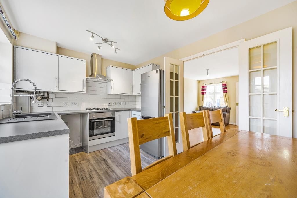 Property photo 2 of 12 Kitchen