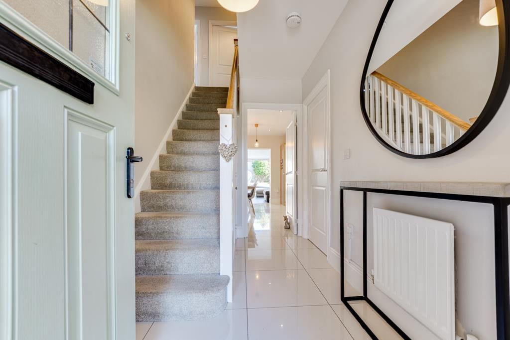 Property photo 2 of 36 8 Park View, Barton Seagrave-9.Jpg