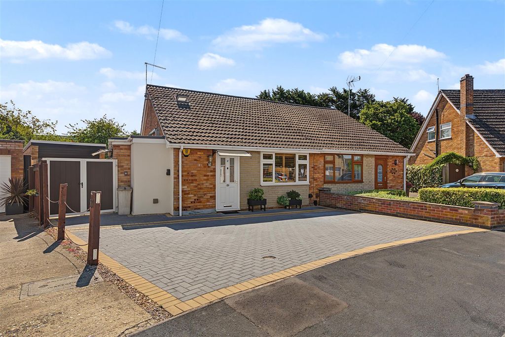 Property photo 1 of 37