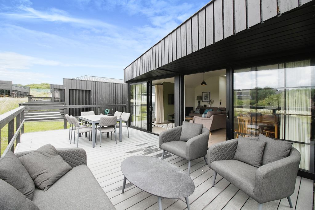 Property photo 1 of 15 Photography