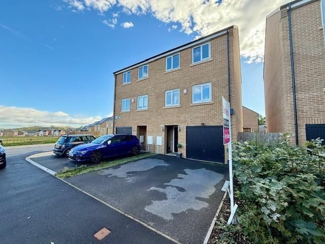 Property photo 2 of 25