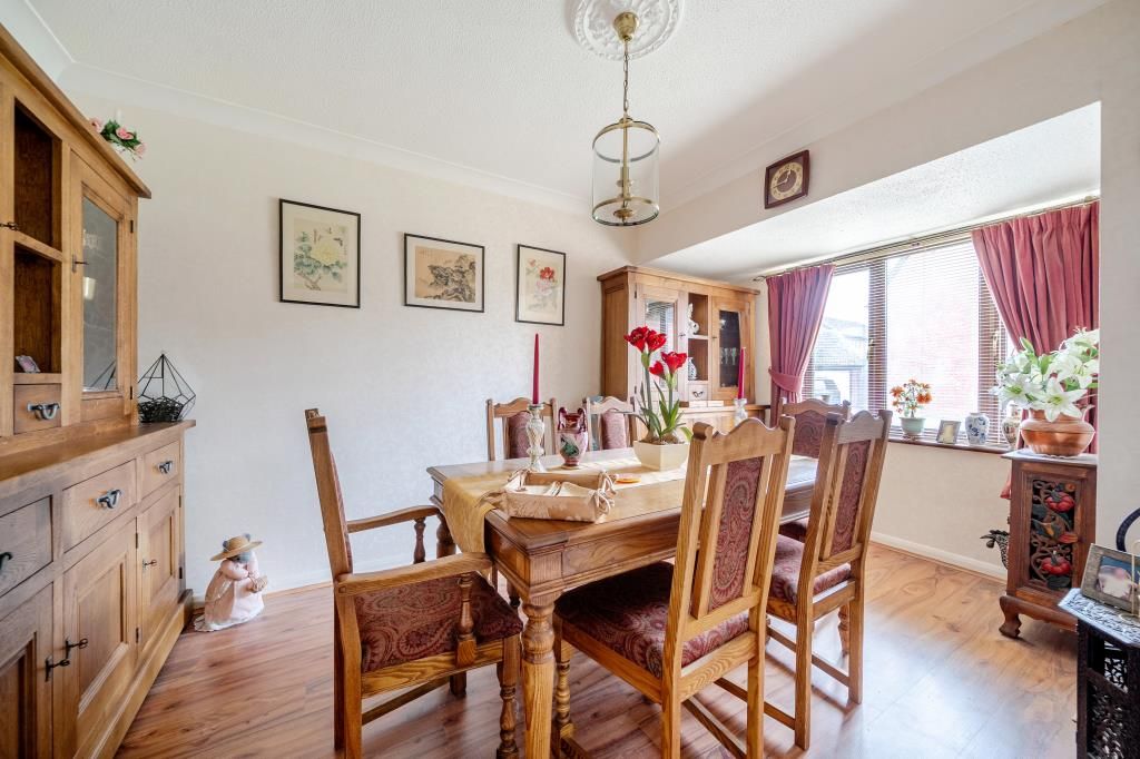 Property photo 3 of 20 Dining Area