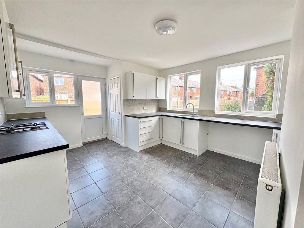 Property photo 3 of 11 Picture No. 18