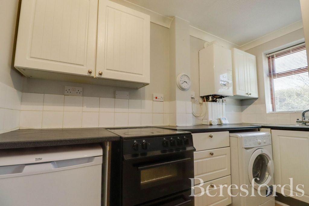 Property photo 3 of 8 Picture 3