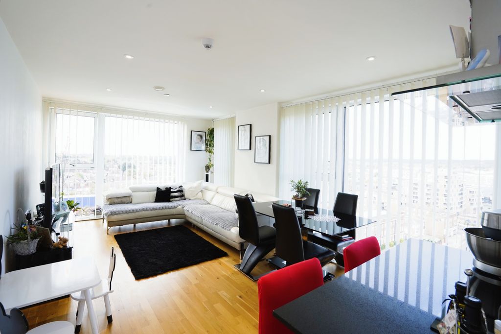 Property photo 2 of 15 Open Plan Living