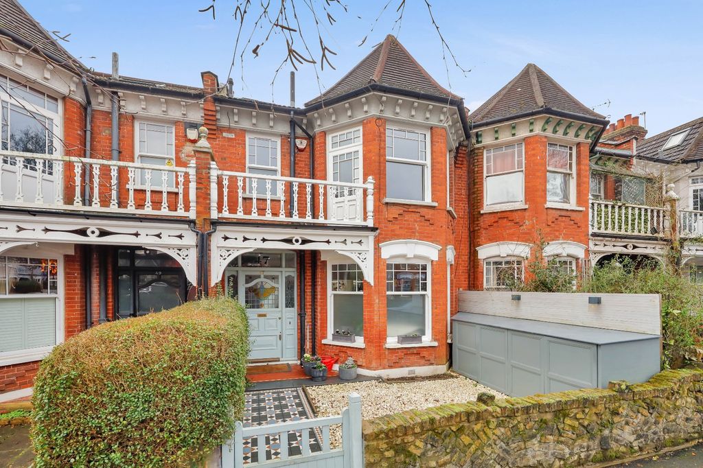 Property photo 2 of 15 Picture No. 10