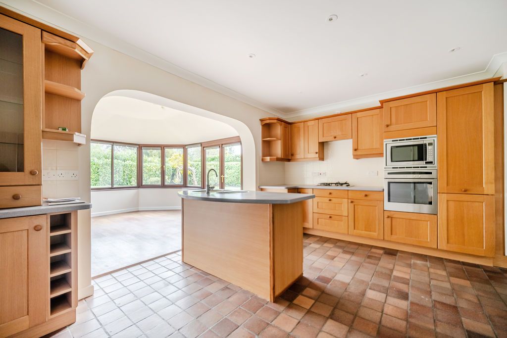 Property photo 2 of 19 Photo 9