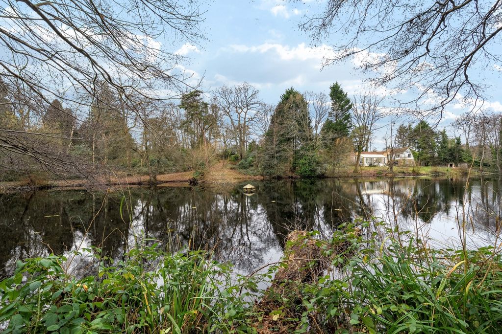 Property photo 2 of 20