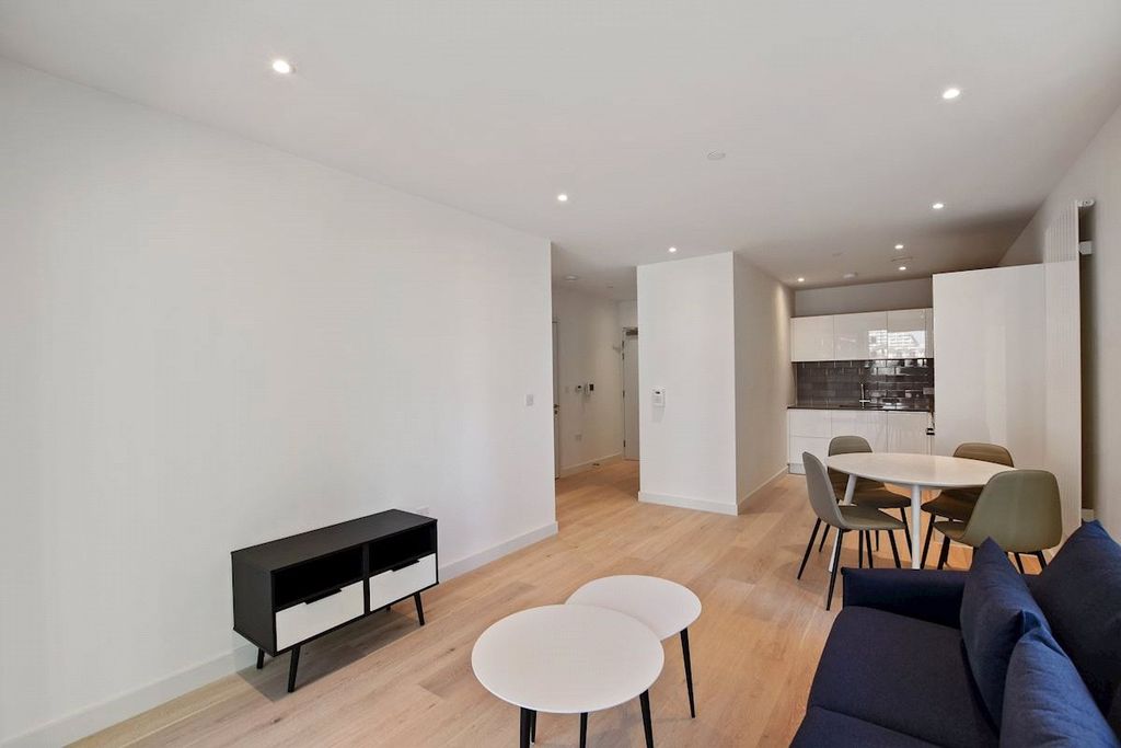 Property photo 3 of 17 Picture No. 05