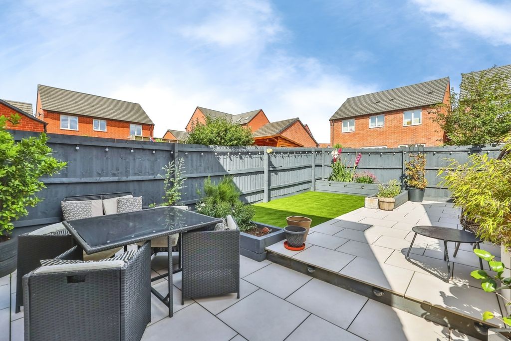 Property photo 2 of 17 Pbox-Img.Jpg