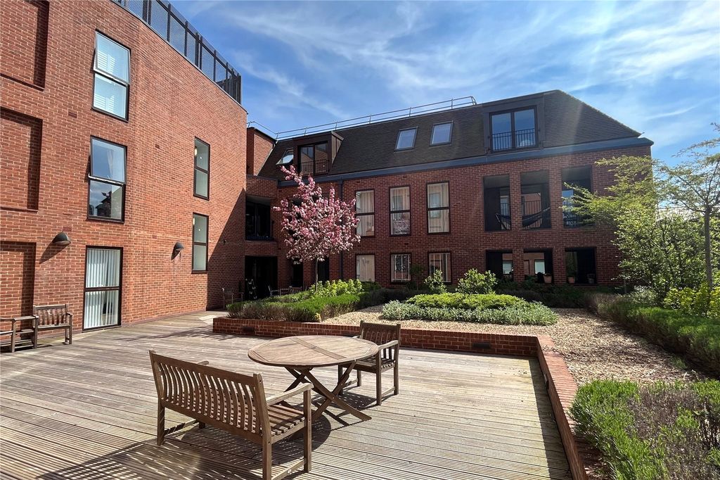 Property photo 3 of 9 Picture No. 11