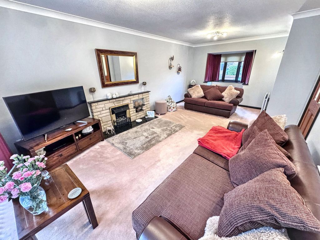 Property photo 3 of 38