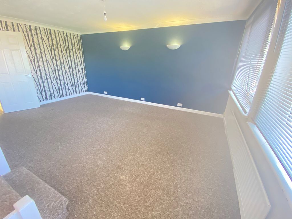 Property photo 3 of 6 Gallery